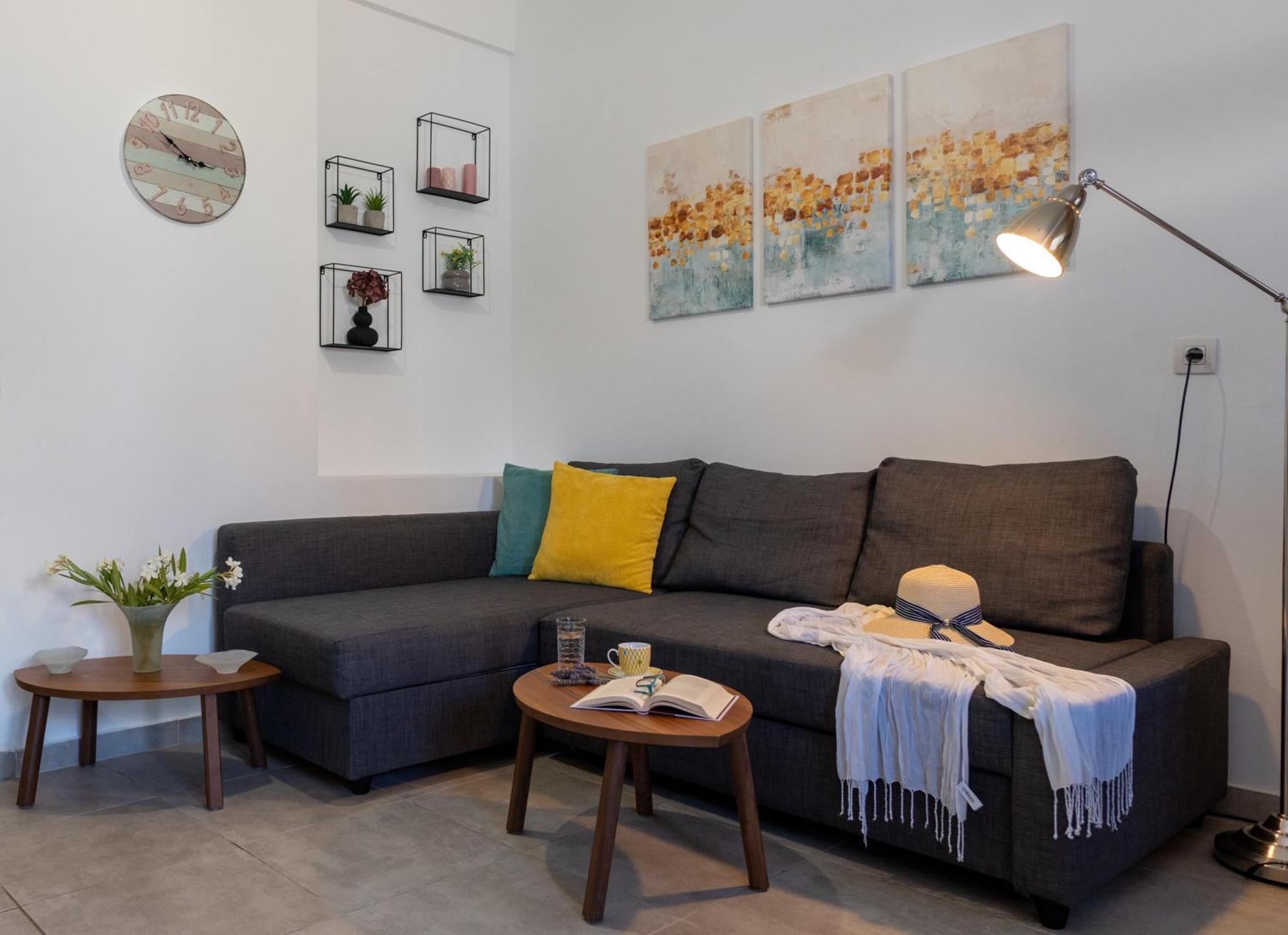 Apartment Theofilos *