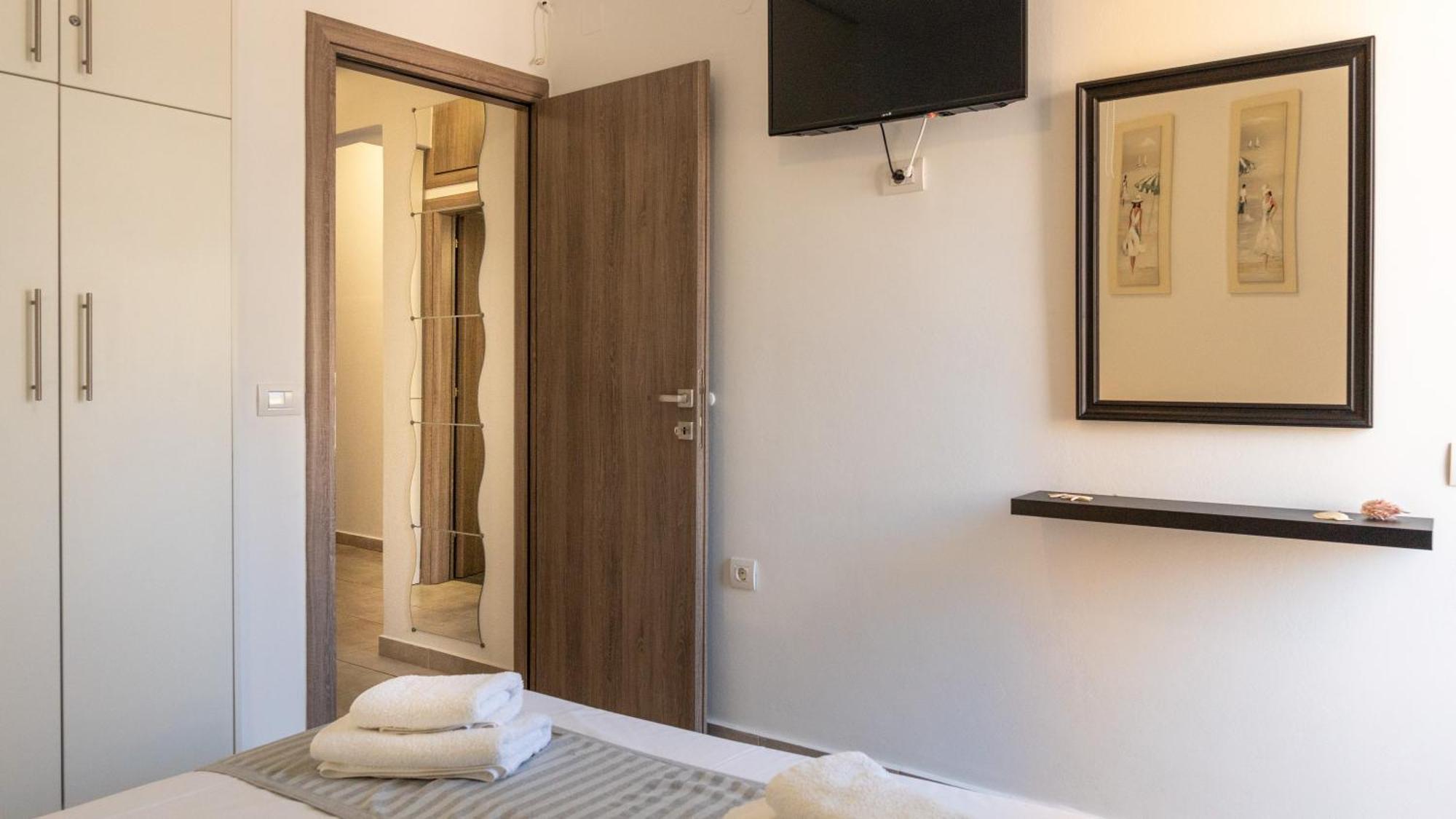 Theofilos Apartment